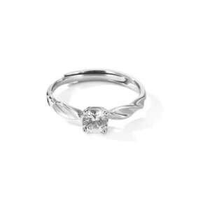 Elegant Solitaire Engagement Ring with Twisted Rope Band